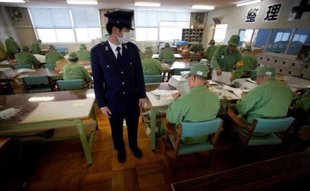 きりたんぽ 刑務所の ムショめし 月に１度のぜんざい おしるこ は 懲役たちの大人気メニュー しかし コッペパンと一緒に出されるのが刑務所流 元受刑者のムショめし話 T Co E06if3szhm T Co Taxmsptogp