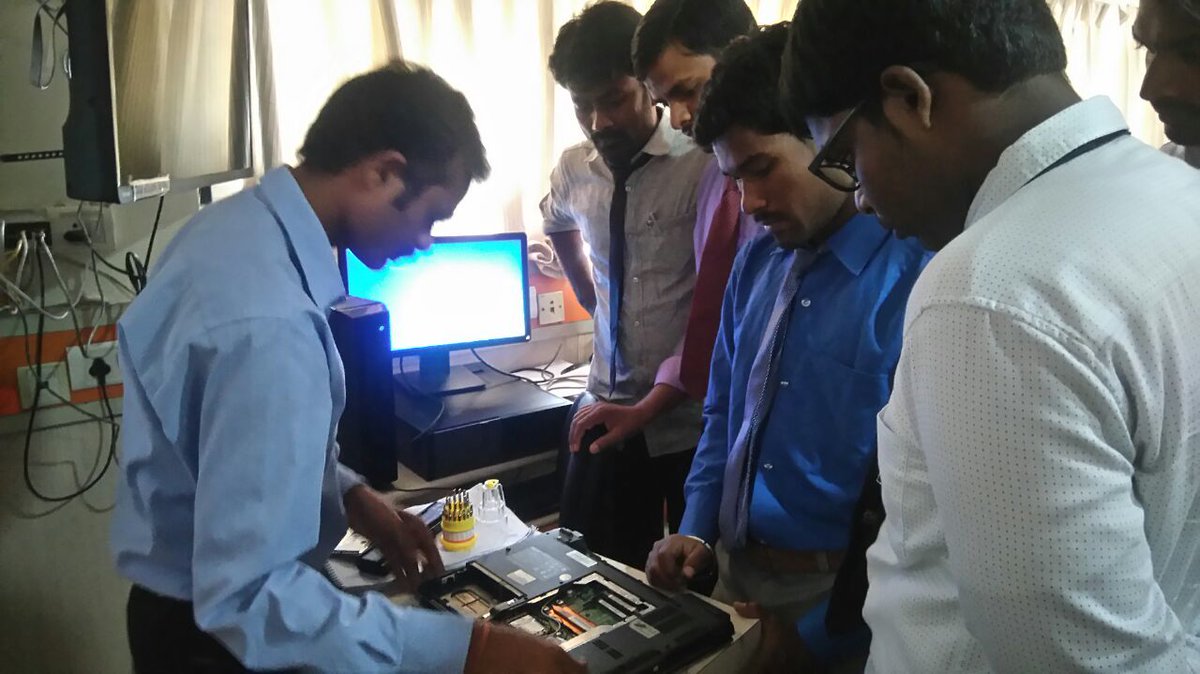 JetkingAD's tweet image. Today our #Engineers doing PC #Assembling and #Disassembling practical’s from 330 batch at Jetking Ameerpet