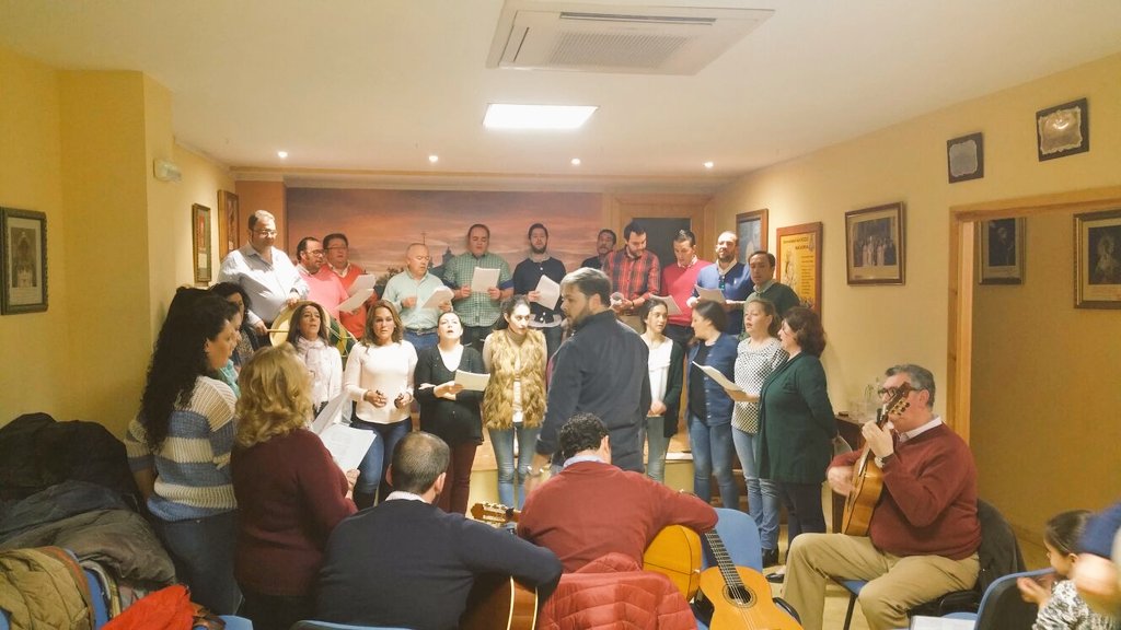 corormacarena's tweet photo. Así nos preparamos aunque sea Domingo para la Misa de Pentecostés en la Aldea del Rocío.
#Pontifical2016 https://t.co/4RrsSiQym1