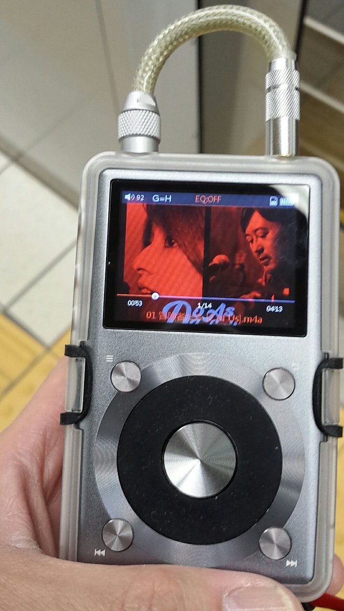 good_melodies's tweet image. しごおわ。帰ります～o(^-^)
帰りはDo As Infinityの2 of Us [RED] -14 Re:SINGLES-。青も赤もボーカルとアコギのハーモニーが最高のalbum。
#DoAs #2ofUs