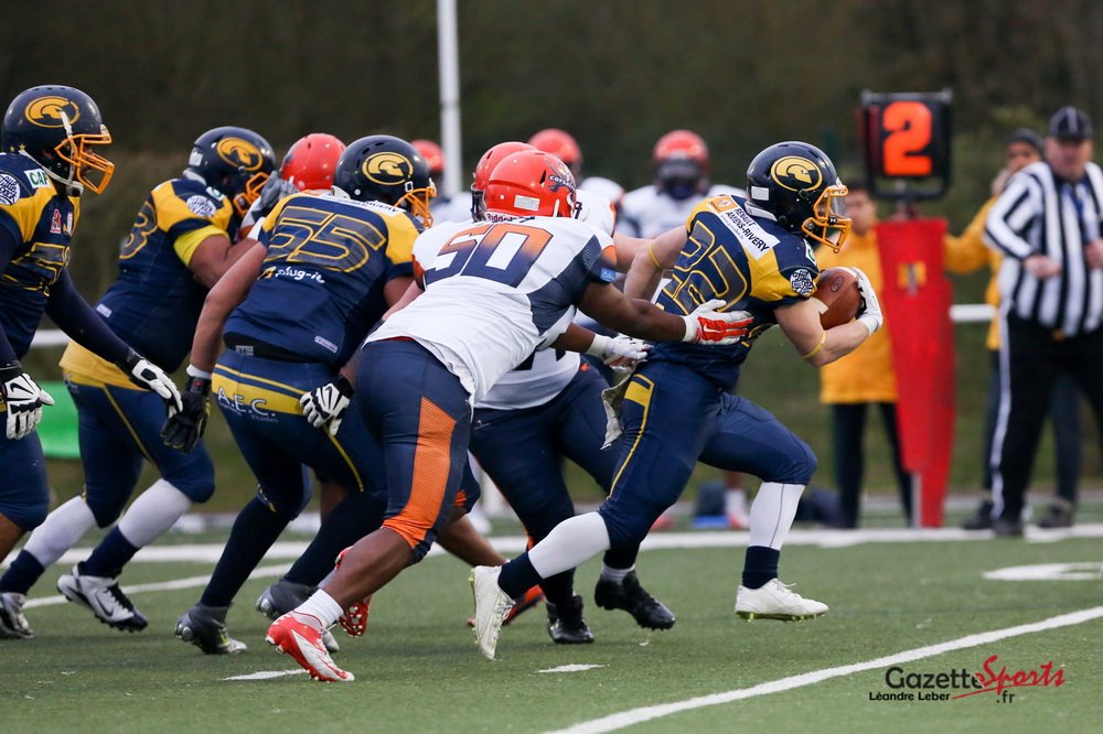 Les Spartiates tombent dans le piège !

<a href="/AmiensMetropole/">Amiens Métropole - Ville d’Amiens</a> <a href="/spartiatesfoot/">Les Spartiates d'Amiens</a> 

gazettesports.fr/2016/04/04/les…