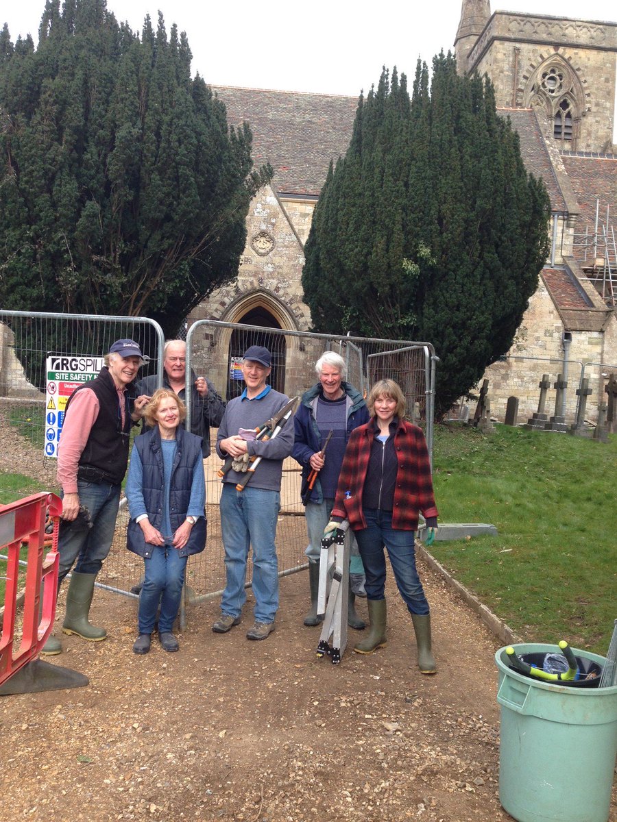 stjohnsplaceCSC's tweet photo. SJP garden clean-up - 2 Apr. 2016
#stjohnsplace #closetoopening #gardenteam https://t.co/Z5FcfG46fl