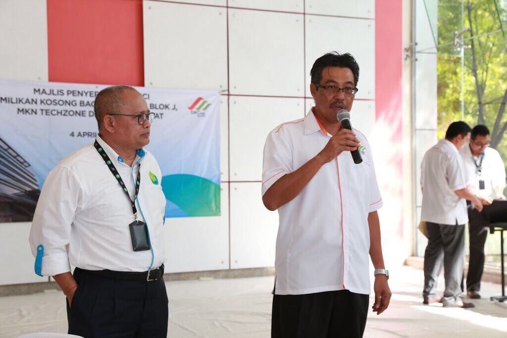 swcorp_my's tweet photo. Di sekitar Majlis Penyerahan Kunci Pejabat Baharu SWCorp. Pejabat baharu yang bertempat di Cyberjaya. https://t.co/fImh91d60Q