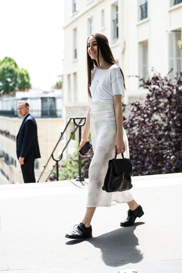 LeClubStyle's tweet photo. The updated black and white outfit. Streetstyle by #angelroblesrobles #fashion #photography #style #fashionweek https://t.co/1mCyt5uAsn