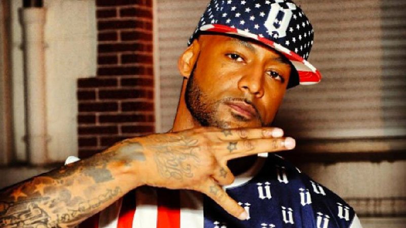 trace_france's tweet photo. Après le site web et la radio, @booba annonce le lancement de #OKLMTV
https://t.co/1wn1kBFKZ3 https://t.co/ZZFFIdO8lH