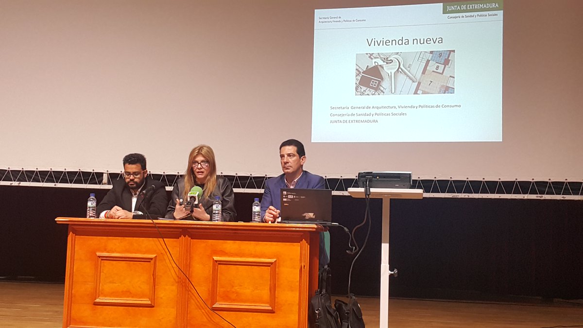Impulsadp's tweet photo. @Impulsadp asistió en #Olivenza a la reunión informativa del Plan de #Rehabilitación y #Vivienda de @Junta_Ex https://t.co/ywGotXxA0L