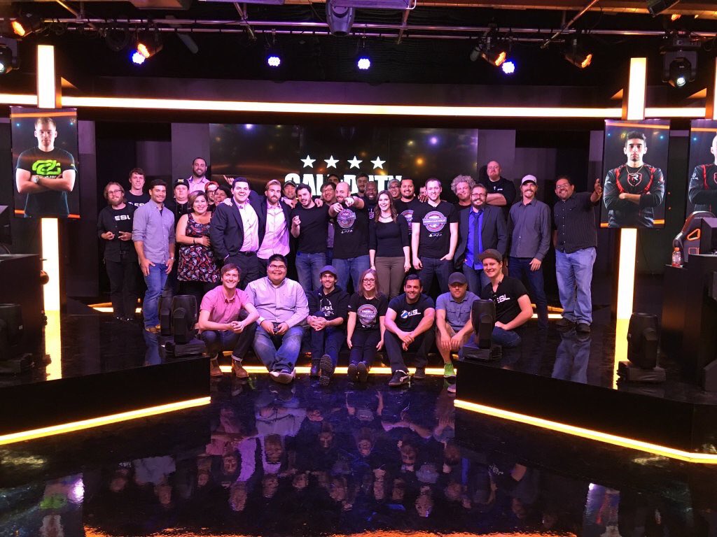 CouRageJD's tweet photo. Just a few of my favorite pictures from this weekend...

Goodnight <3 https://t.co/v0UUyg5KAy