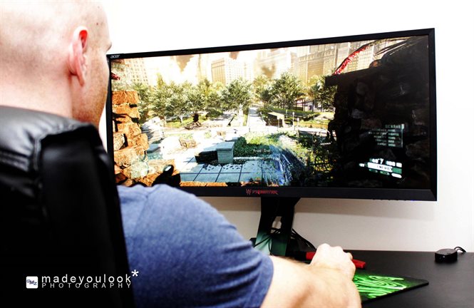 _JustPlainChris's tweet photo. @Acer @AcerAfrica @MWEBGMZ the #PredatorZ35 blew me away. Check out my full review here: https://t.co/CsAPzDA2DE https://t.co/bSXZGTH266