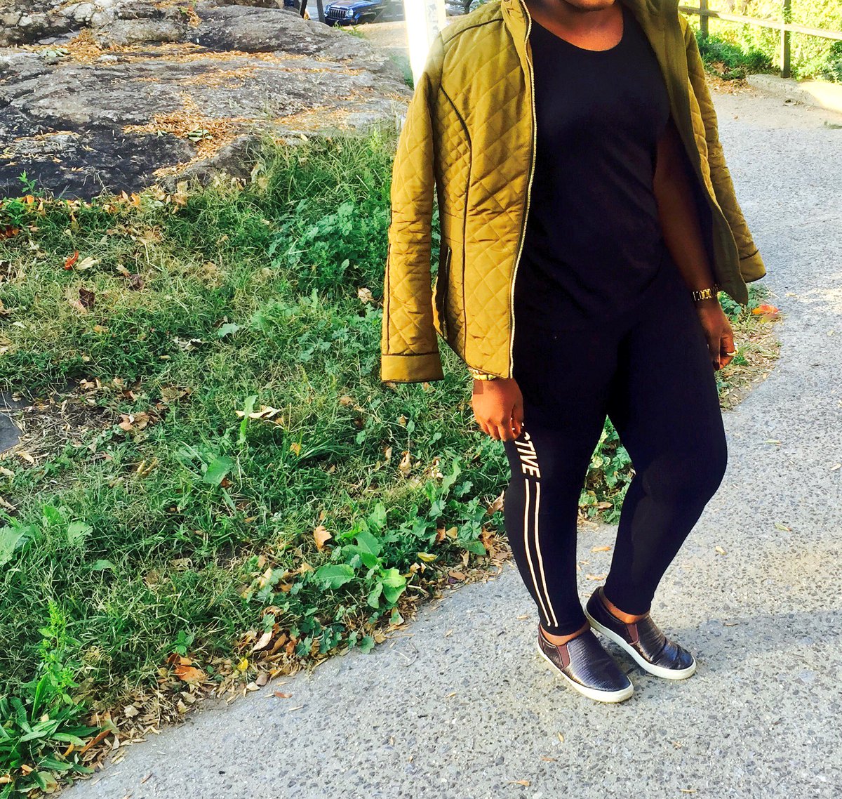 AkuaAshley's tweet photo. #newblogpostloading.... 70% #styleblogger #fashionlover #trending https://t.co/PofZ3Apg8d https://t.co/fdaSf9x3hu