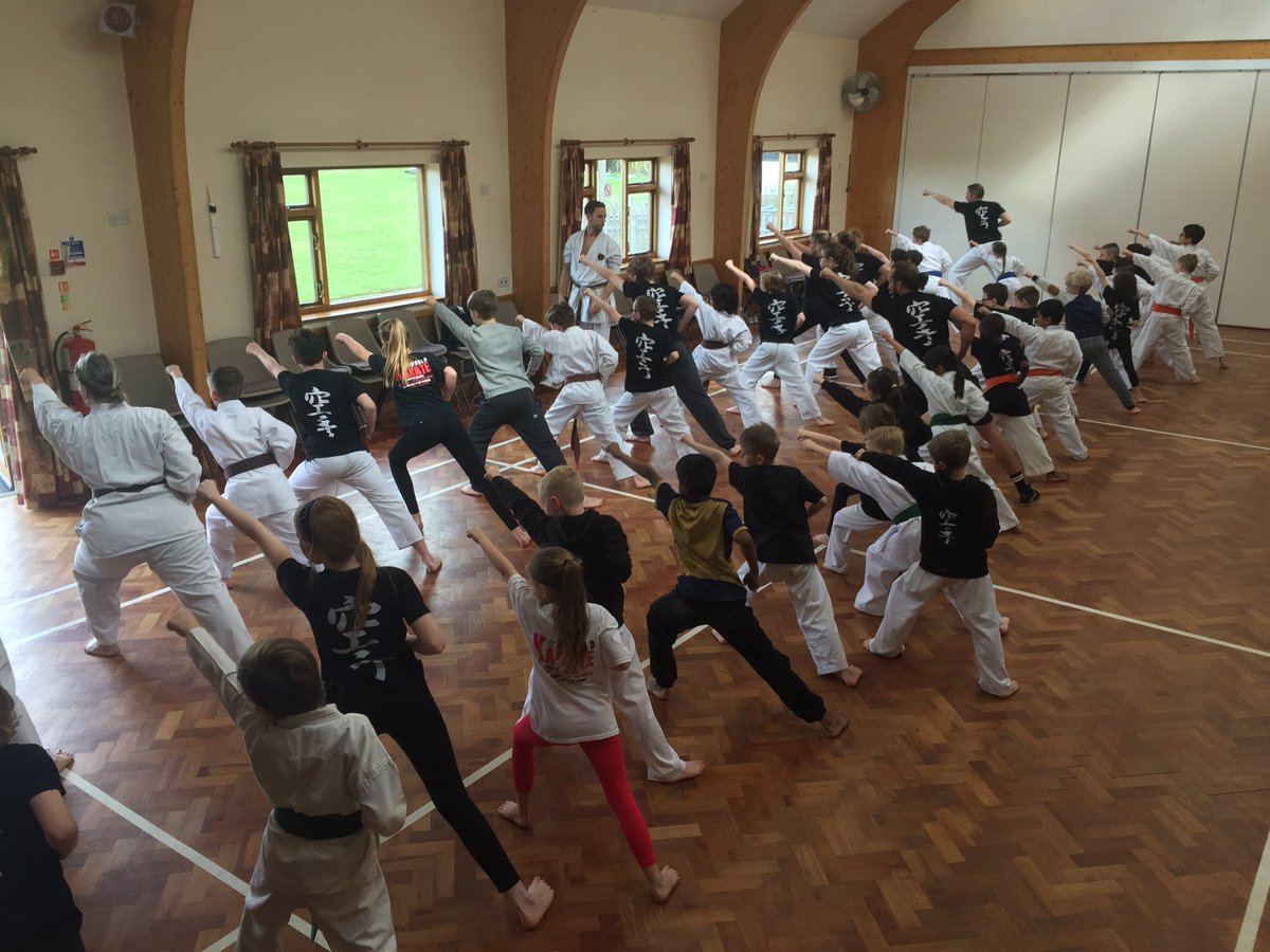 OfficialUKA's tweet photo. Second session is under way for Easter camp week 2! Orange, green, blue and brown belts! https://t.co/A6lFds5Y7Z