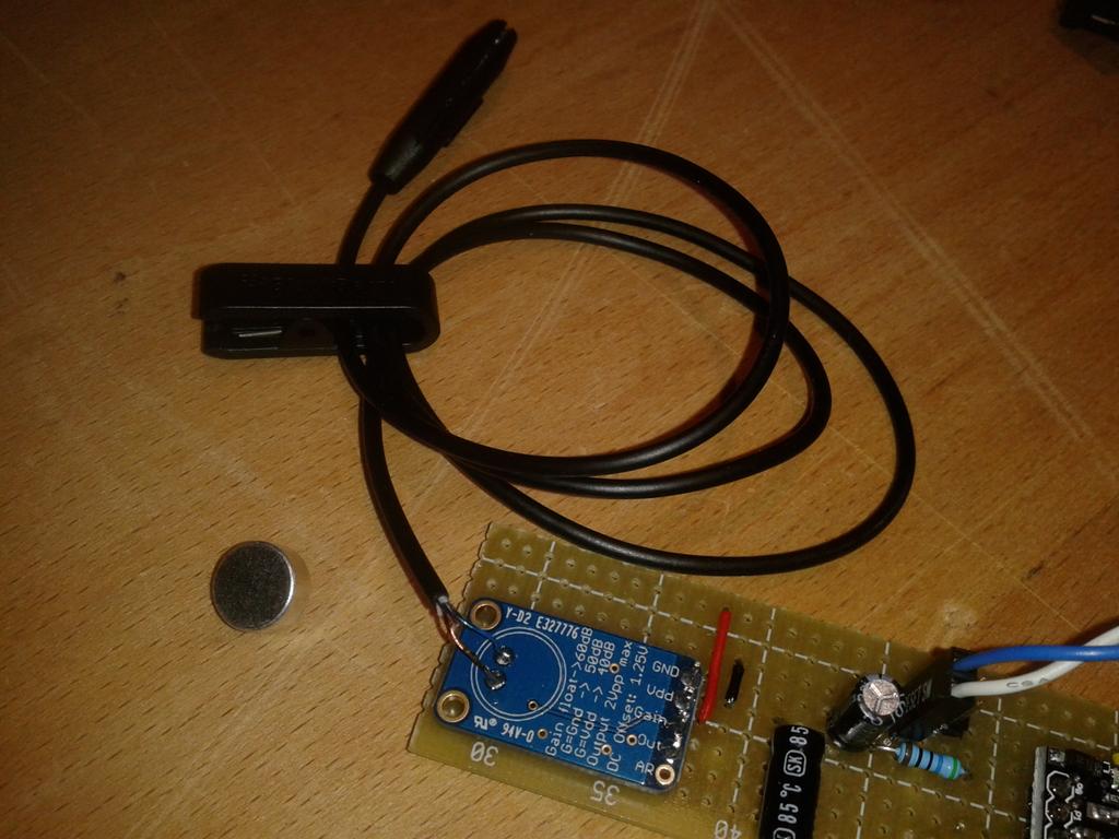 ModInAMatchbox's tweet image. Success using a #blackberry handsfree kit as the microphone with @Maxim_IC MAX9814 for #ModInAMatchbox