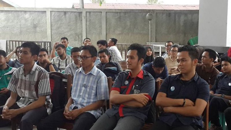 Pemira 2016

Suasana tegang mewarnai wajah para calon

Regards,
BEM FK UR