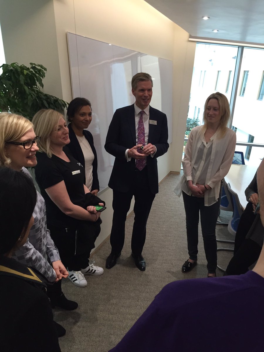 sageuk's tweet photo. .@scampo2003, @SKellyCEO &amp; @Marthalanefox meet tech #startup stars at #5050tech https://t.co/UJ50BmozsP