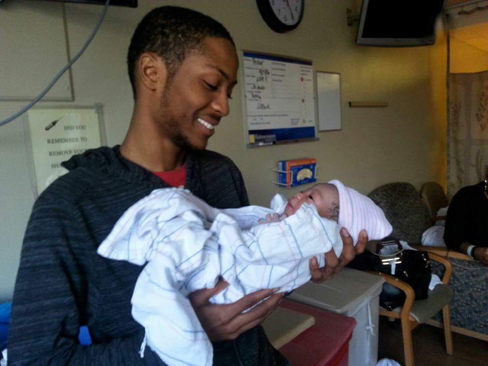 UPT_Mir's tweet photo. Love at first sight 😍 My baby Brooklynn💖💝 https://t.co/g37R60N5ky