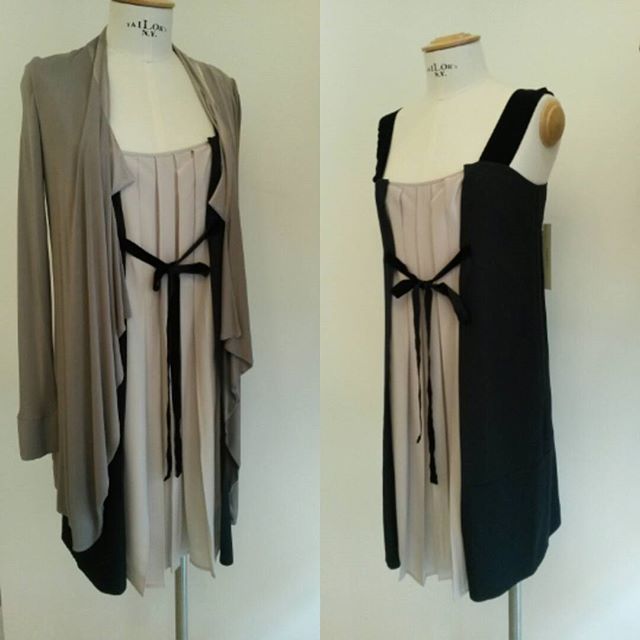 LaClerAtelier's tweet photo. Abito Max Mar in seta e velluto abbinato a cardigan jersey Max Mara grigio perla #abito #abitocerimonia #cerimonia… https://t.co/kxOuA9Gkfr