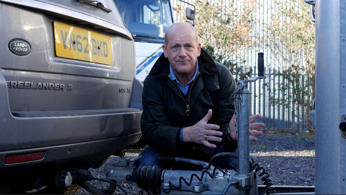 WATCH: Day 1 Horsebox Safety Week: pre-journey checks #HBSW ow.ly/10brQL