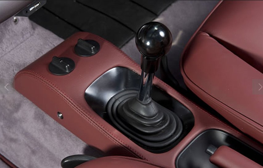 thorneandrews's tweet photo. @PaulStephens911 What the chance of you selling one of the gear shift surrounds? https://t.co/MKlpzWdnCS