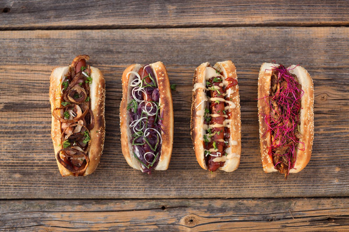 BratislavaTips's tweet photo. Oh, and let's not forget the new NYC Corner hot dog joint next to Tesco at Kamenne namestie! https://t.co/M8qWeZOVtP https://t.co/Sx3LAM23jY
