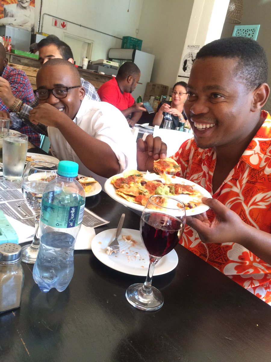 ygapSA's tweet image. Hanging out with some of our #SparkAlumni.
