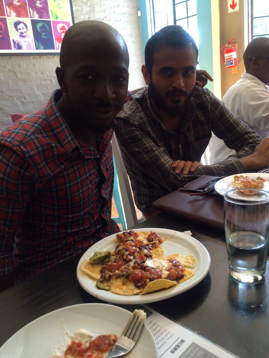 ygapSA's tweet image. Hanging out with some of our #SparkAlumni.