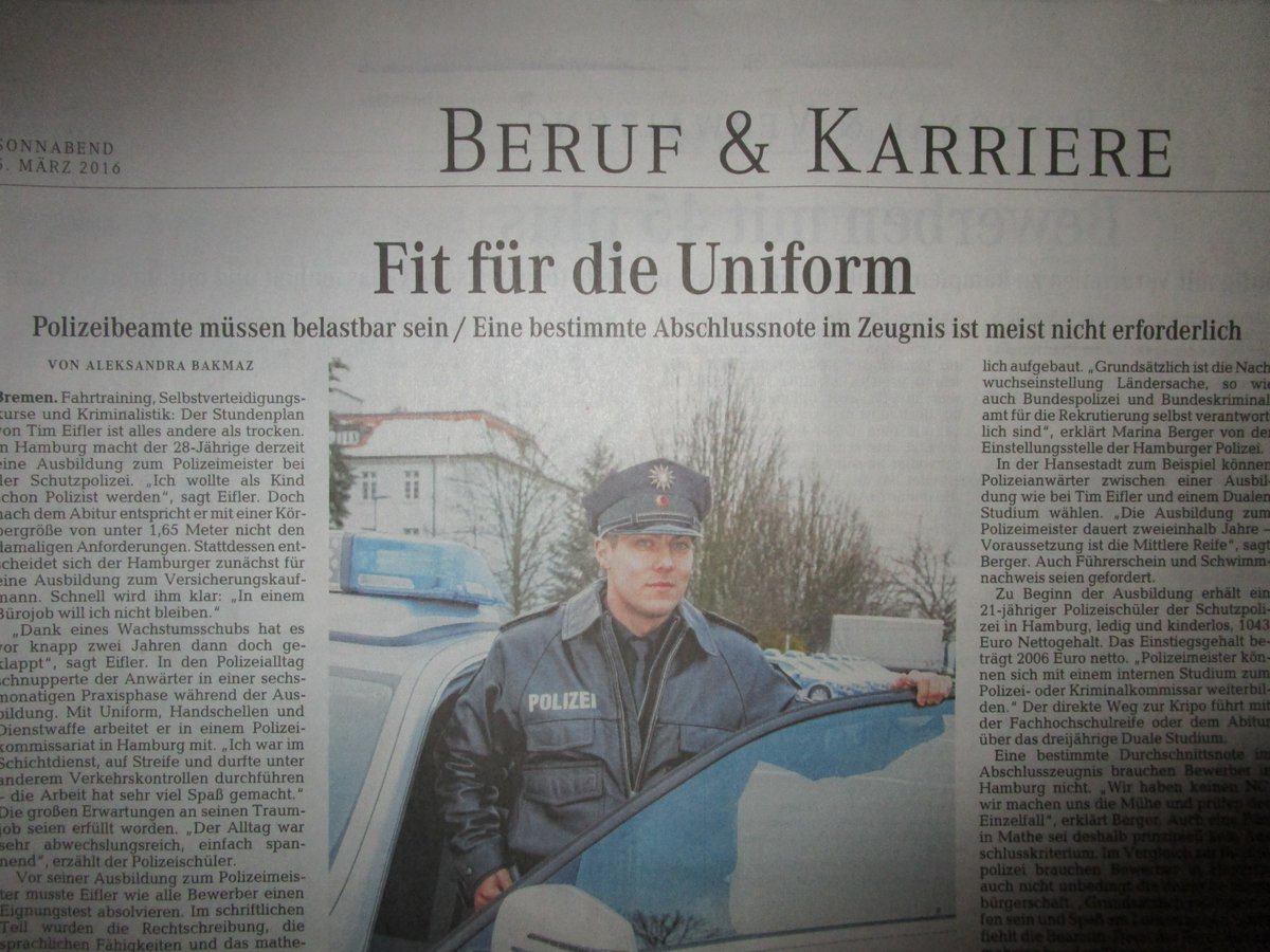 vielleicht ist grad wer auf jobsuche? die #polizei in #bremen scheint händeringend zu suchen... #nixkönnen #uniform