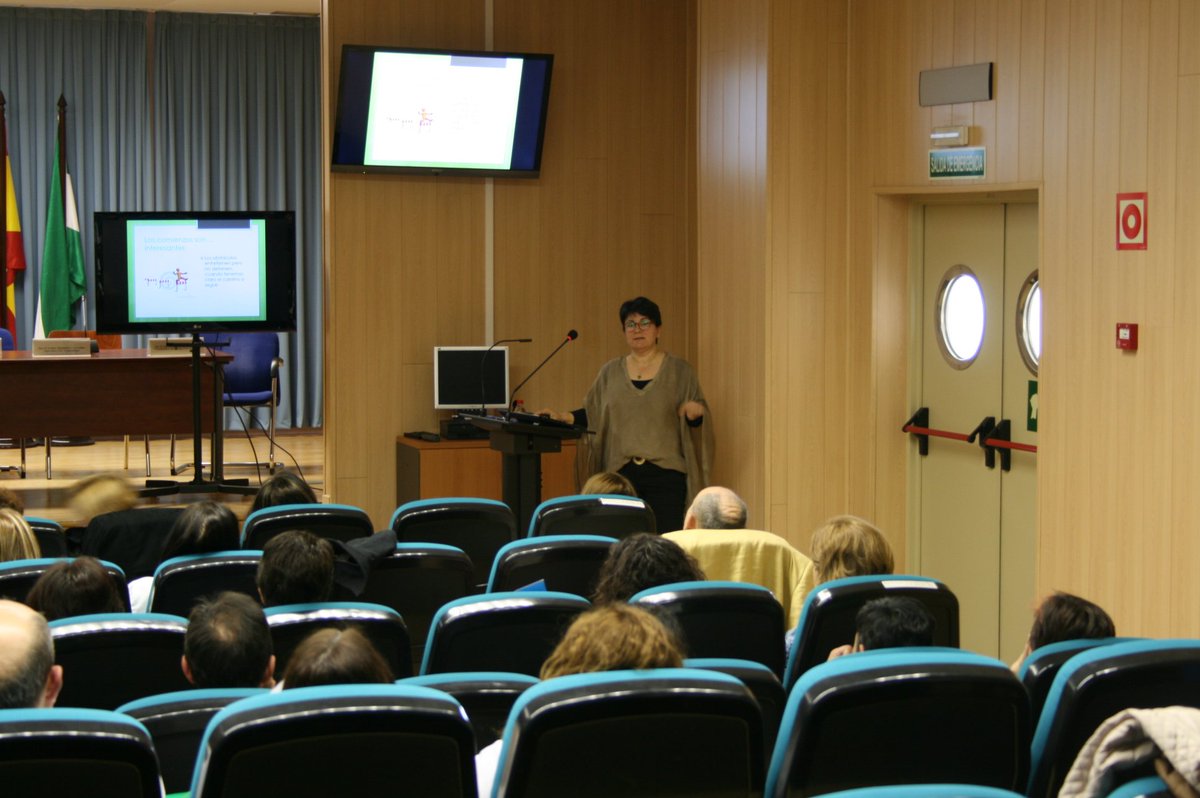 Gestión compartida nuevas competencias, modelos organizativos enfermería con Mª José Martínez <a href="/PiCuida/">PiCuida</a> #PicuidaAGSNA