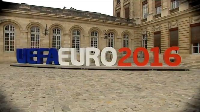 SportB_Mag's tweet photo. Quelles retombées économiques après l'Euro 2016 ? 
Article ici >>>>>>>   https://t.co/511m7Xkhxt
#euro2016 https://t.co/F7Qw6CtRWv