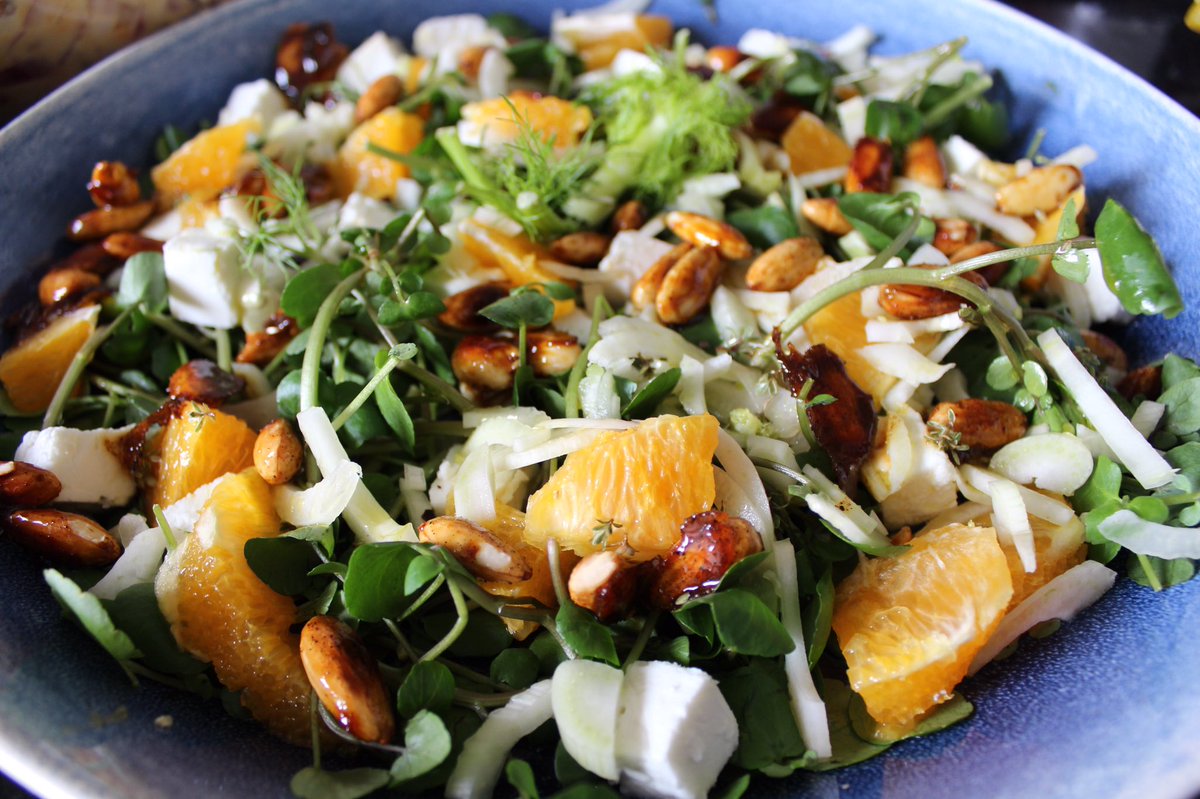 BirestoCom's tweet photo. #pazartesi ye #salata yla başlanır. #kitchen35 #kadıköyün en iyi salataları https://t.co/LmN5s2Iz66