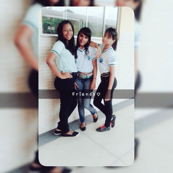 _anny_macedo_'s tweet photo. Friends ♡ https://t.co/VedrQdkR0L