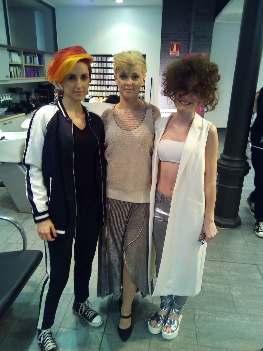 Dawn_HK's tweet photo. I am a phoenix xD #schwarzkopf #colorworks #essentiallook #boglarka https://t.co/oHFraObtn3
