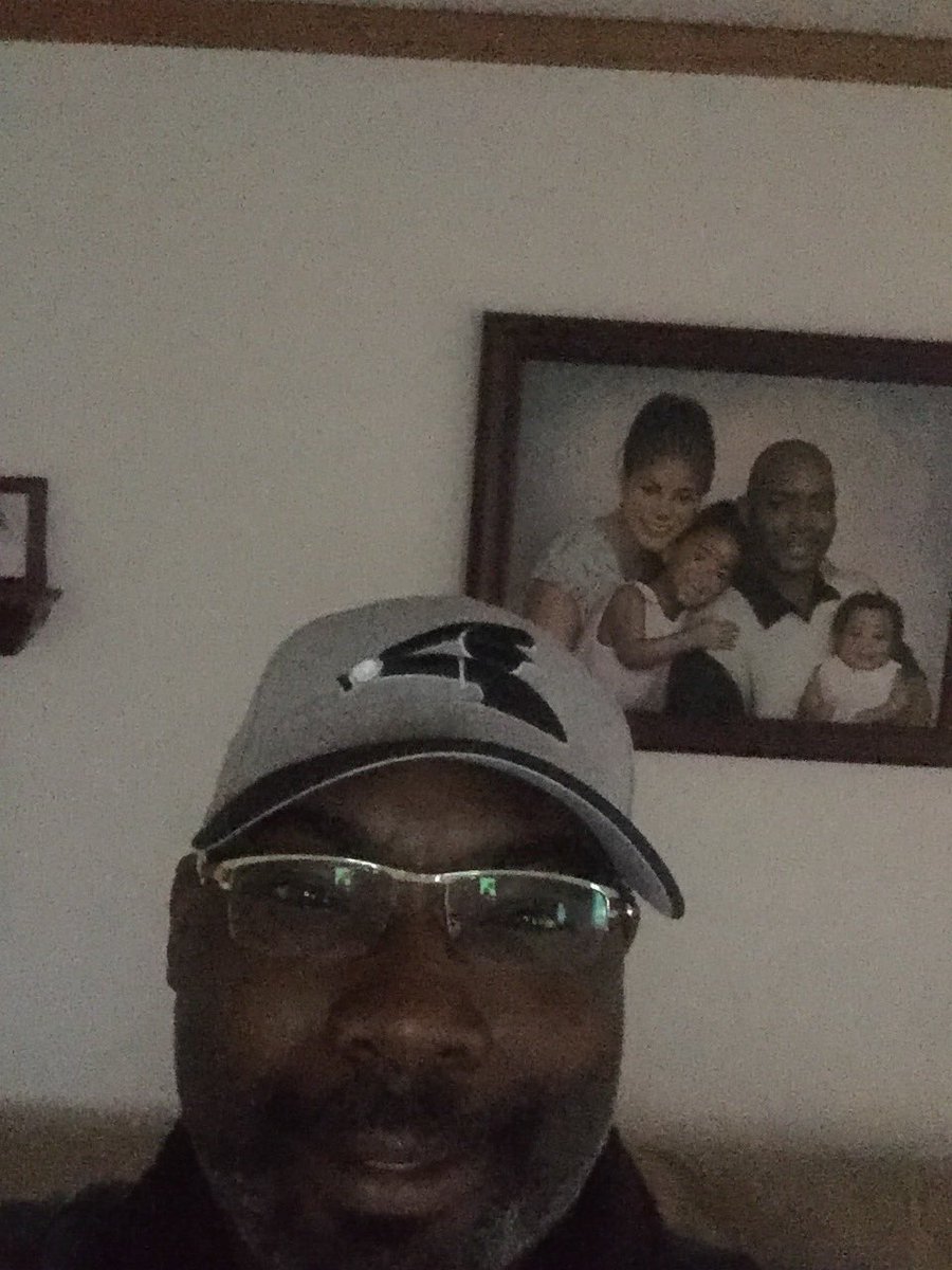 68shaubooker's tweet photo. #OpeningDay #CapsOn #2Many2ChooseFrom https://t.co/FCWPz4wXHa
