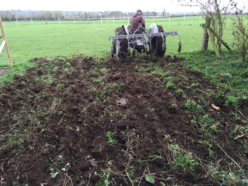 groundsfarm's tweet photo. Nice to get the old kit out for some work starting a new veg patch. #vintage https://t.co/7K7FQyWiBM