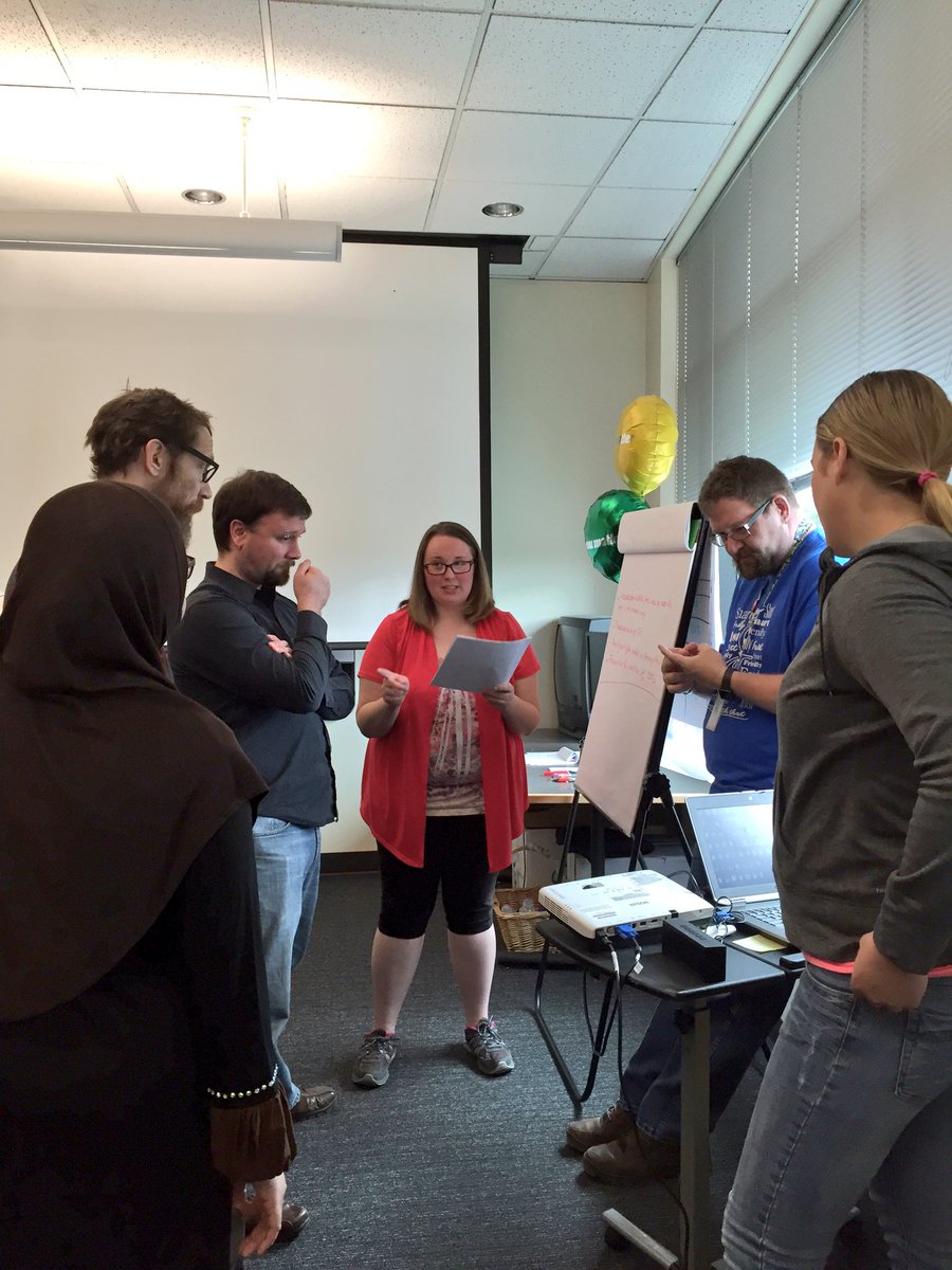 DragonFireATS's tweet photo. @BOTHELL_CC Last day of Star Builder-learning how to make French Toast/with vs. without recipe?#LifeAtATT#funatwork https://t.co/RrMKSvJElE