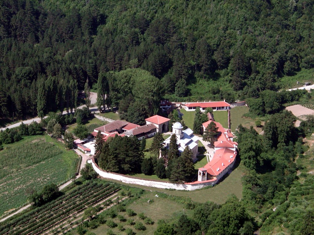 eqwilibirum's tweet photo. Sto mac istine nosi
a ljubav mu je ime,
Na oblak crkvu zida,
da u njoj zaprosi me.
#DecaniMonastery
#Serbia https://t.co/k2D43pTt7x