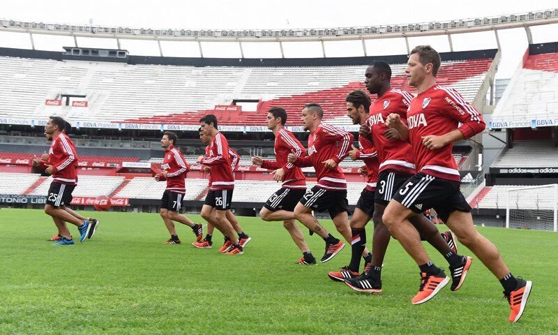 AsesoresCarp's tweet photo. Entrenamiento de cara al partido vs #TheStronghest https://t.co/6MeZ59YwkK