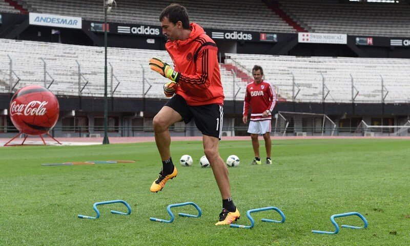 AsesoresCarp's tweet photo. Entrenamiento de cara al partido vs #TheStronghest https://t.co/6MeZ59YwkK