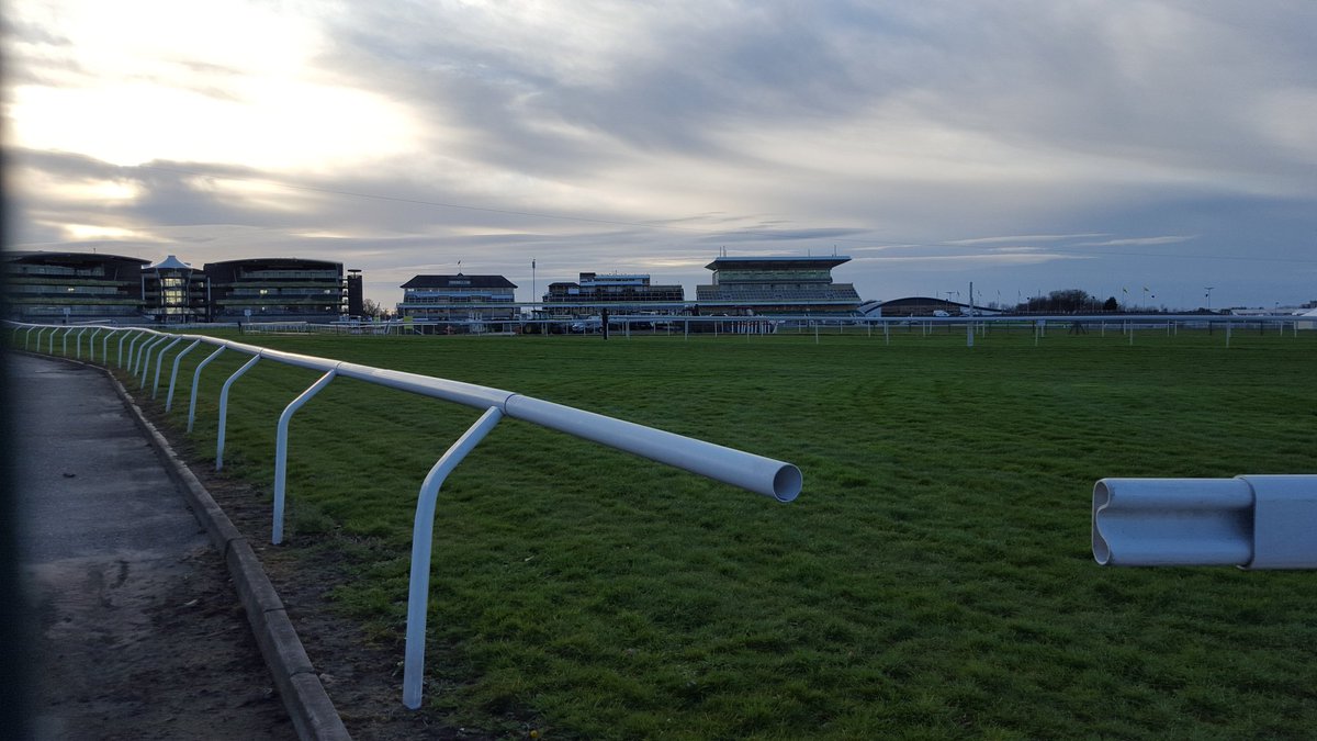 agentsofautism's tweet photo. #Aintree2016 AgentsOfAutism are here! https://t.co/hUHSDZizIi
