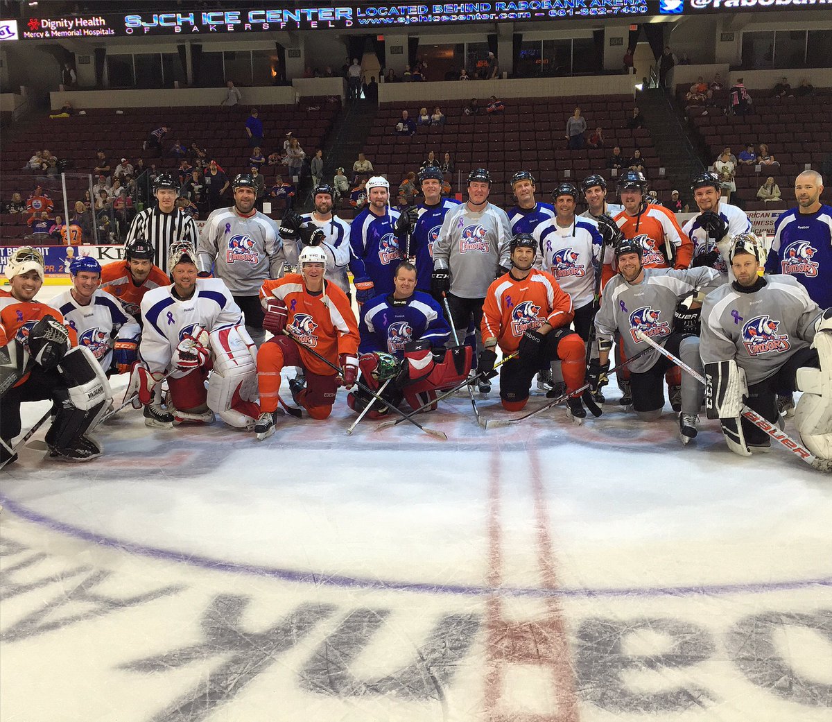 LiamHooch's tweet photo. Had a great time this weekend playing in the Condors alumni 3 on 3 tournament! 🌴☀️🌴 https://t.co/AyCymlvE4z