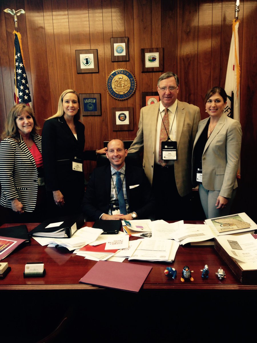 meganelsten's tweet photo. In Assemblyman Wagner's office. #lad2016 https://t.co/UD1zHGW1ve