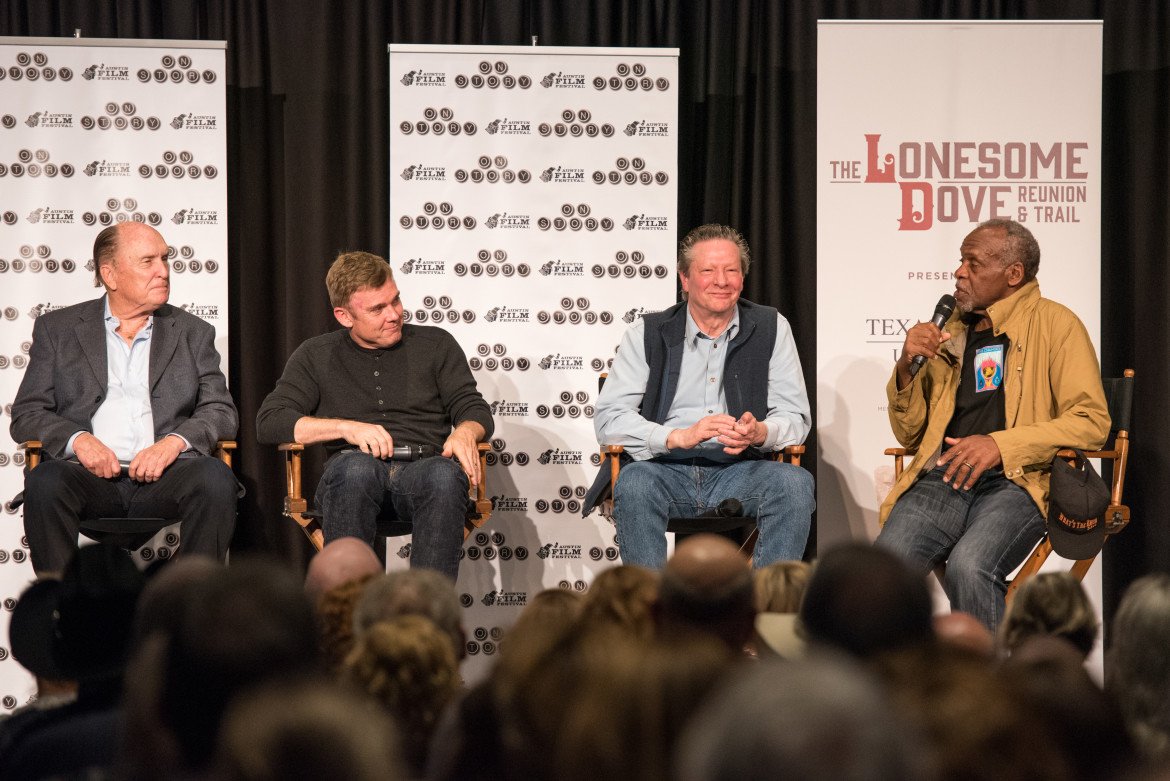 tcu360's tweet photo. “Lonesome Dove” cast reunites after 27 years: https://t.co/ZYgVm4kvo8 https://t.co/BjZsYaVOv8