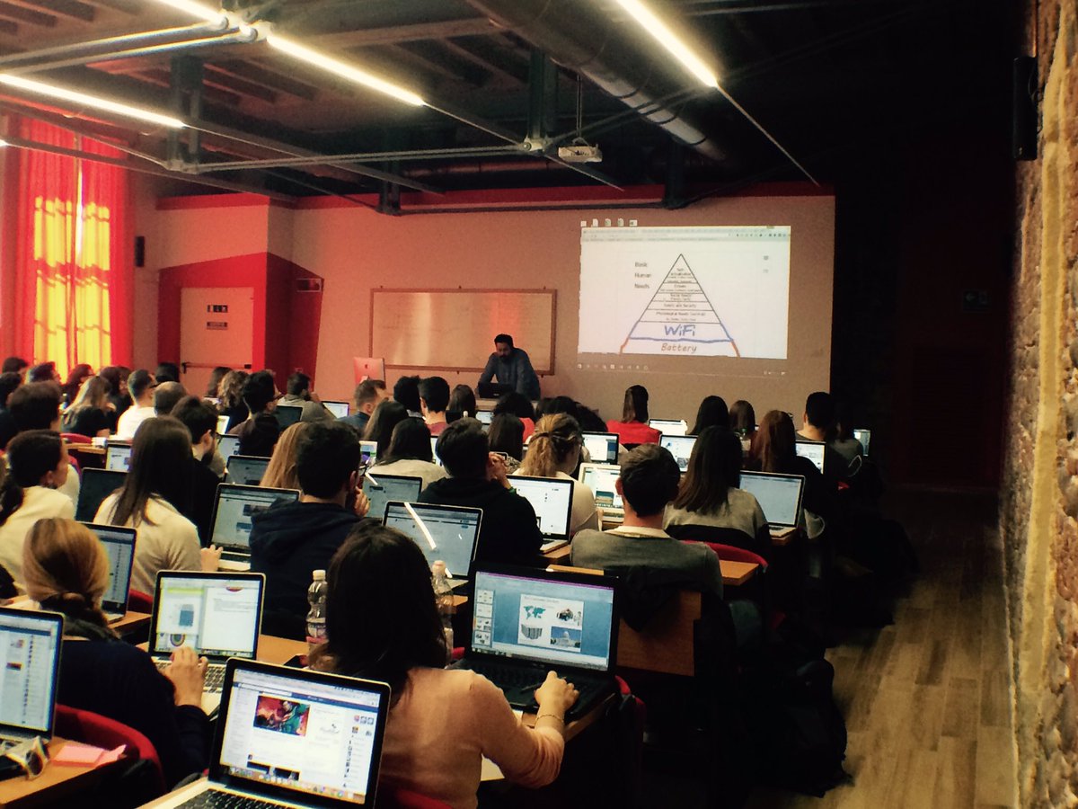 FilippoTolin's tweet photo. Poco Social durante il #SMMDayIT con @FlashAndrea allo #IUSVE https://t.co/Fuj6TZk1wi