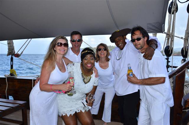 Michael_WJames's tweet photo. Pirate All White Sunset Cruise Reunion Week #NoWorryMoment https://t.co/GJRbSjWBPH