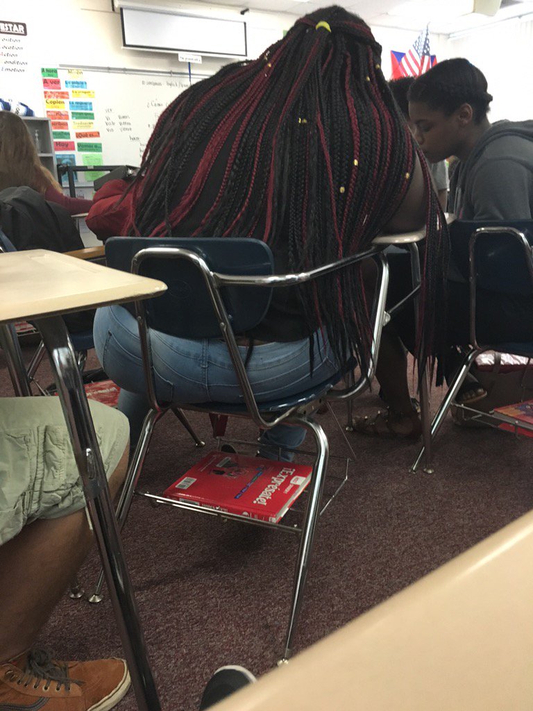 xScriv's tweet photo. What the fuck is sitting in front of me https://t.co/wEsRr9eYZK