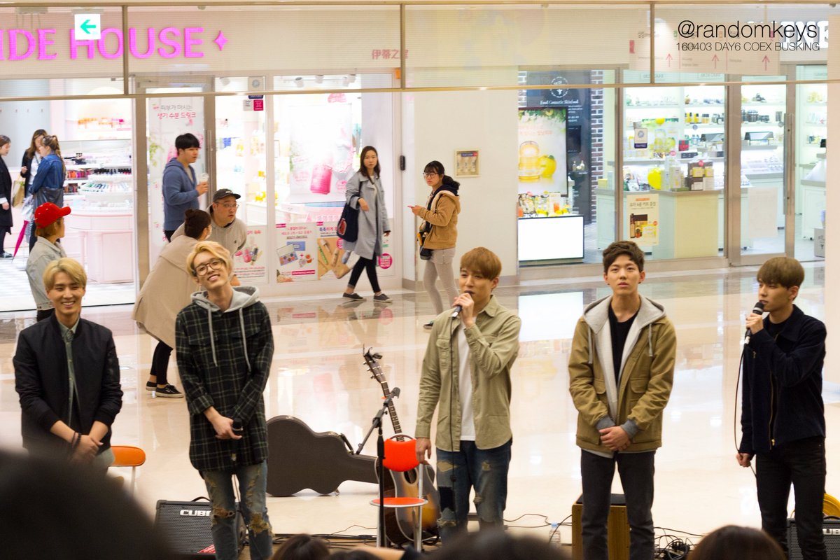 rand0mkeys's tweet photo. 160403 day6 coex live plaza busking

#DAY6 #데이식스 #youngk #jae #sungjin #dowoon #wonpil #영현 #제이 #성진 #도운 #원필 https://t.co/ch309TUNvr