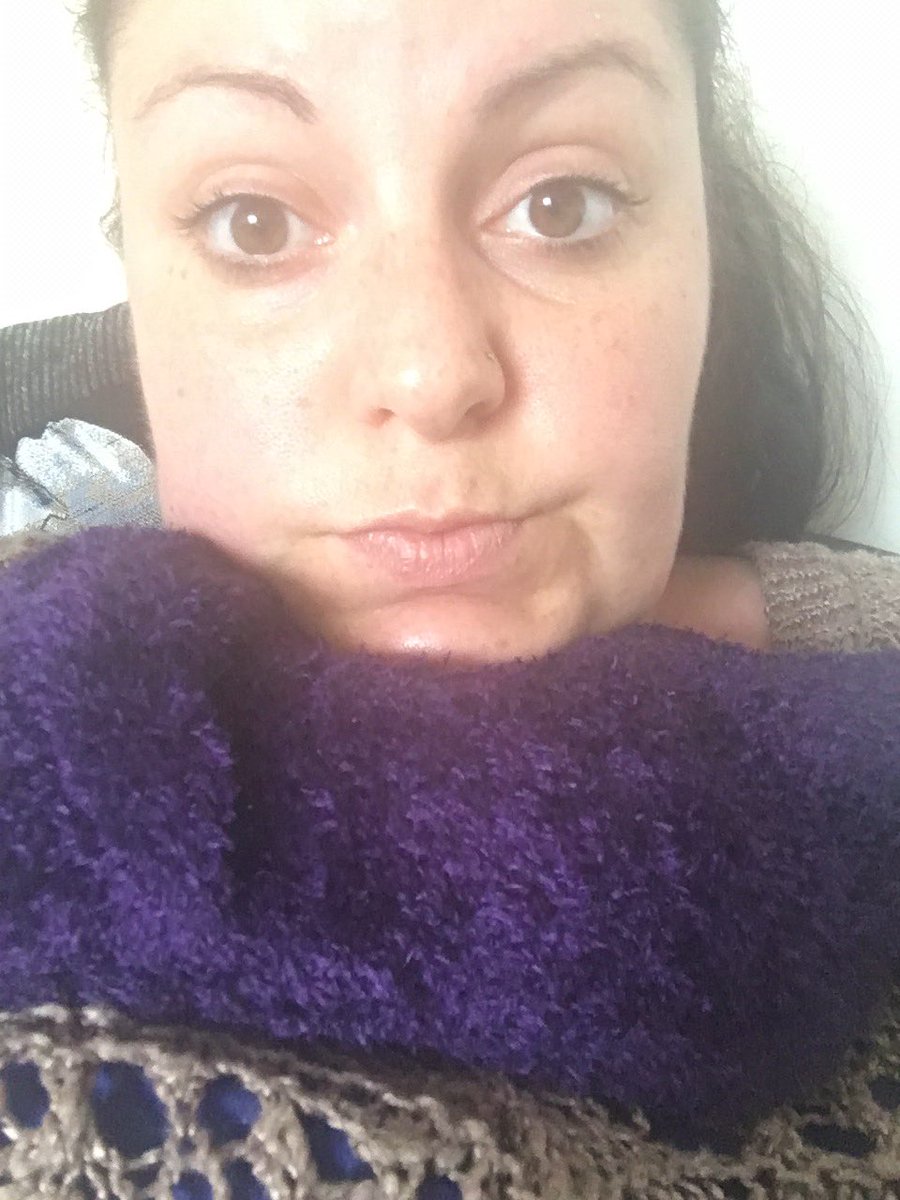 steph_cass's tweet photo. Sore throat yukkiness. Hot water bottle providing some relief. :( https://t.co/6usNjfdJ1T
