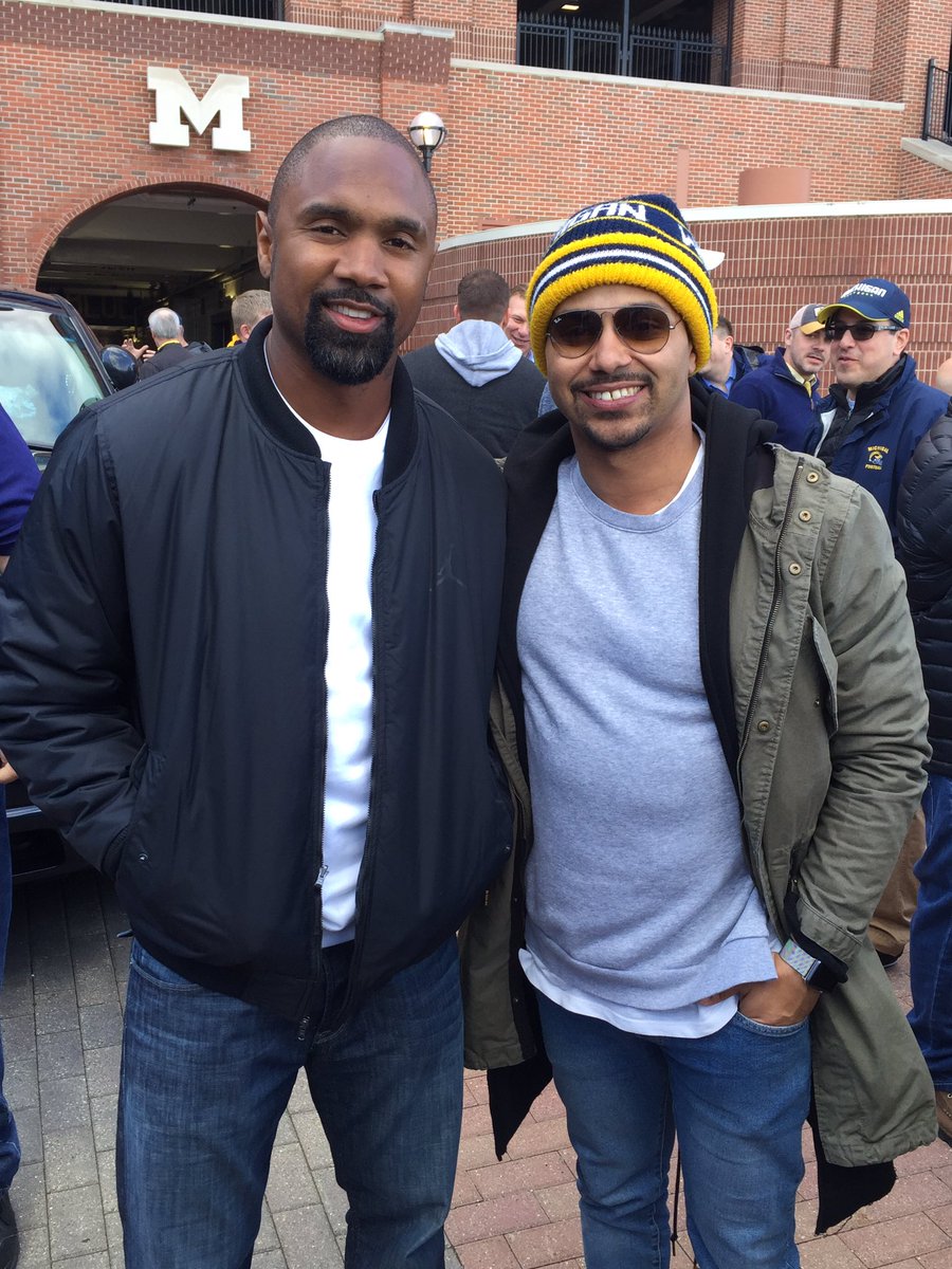 tncuniversity's tweet photo. π #MichiganSpringGame #OrangeBowlChamps #CharlesWoodson #Heisman https://t.co/ESPzxKzizQ