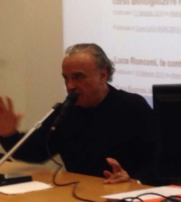 NicholasVita990's tweet photo. Il grande #Branciaroli racconta #Ronconi. @Piccolo_Teatro @Albertobent @LaStatale https://t.co/bpWdr3lVYV