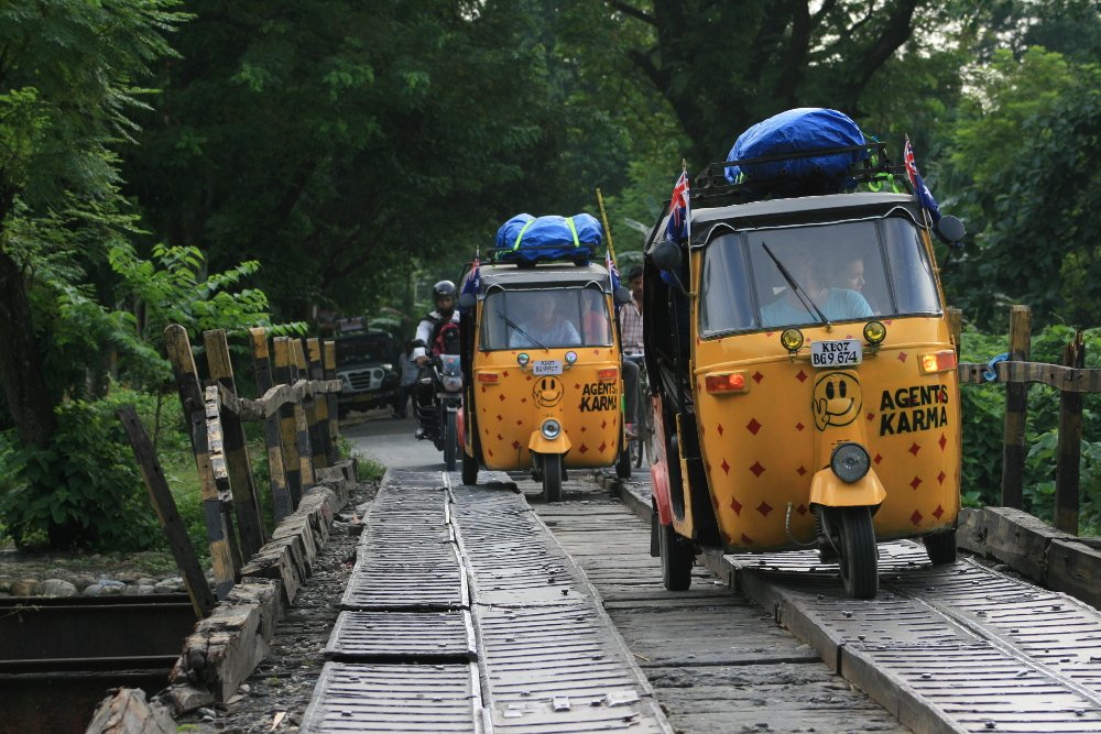 coolearth's tweet photo. And they're off. Good luck to all the #RickshawRun teams that set off today. @TheAdventurists https://t.co/8x4H0oBOka