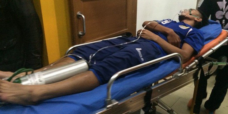 Berita Terpopuler #1 - Taufiq Sesak Nafas, Ruang Ganti Persib Mencekam juara.co/rMo2X