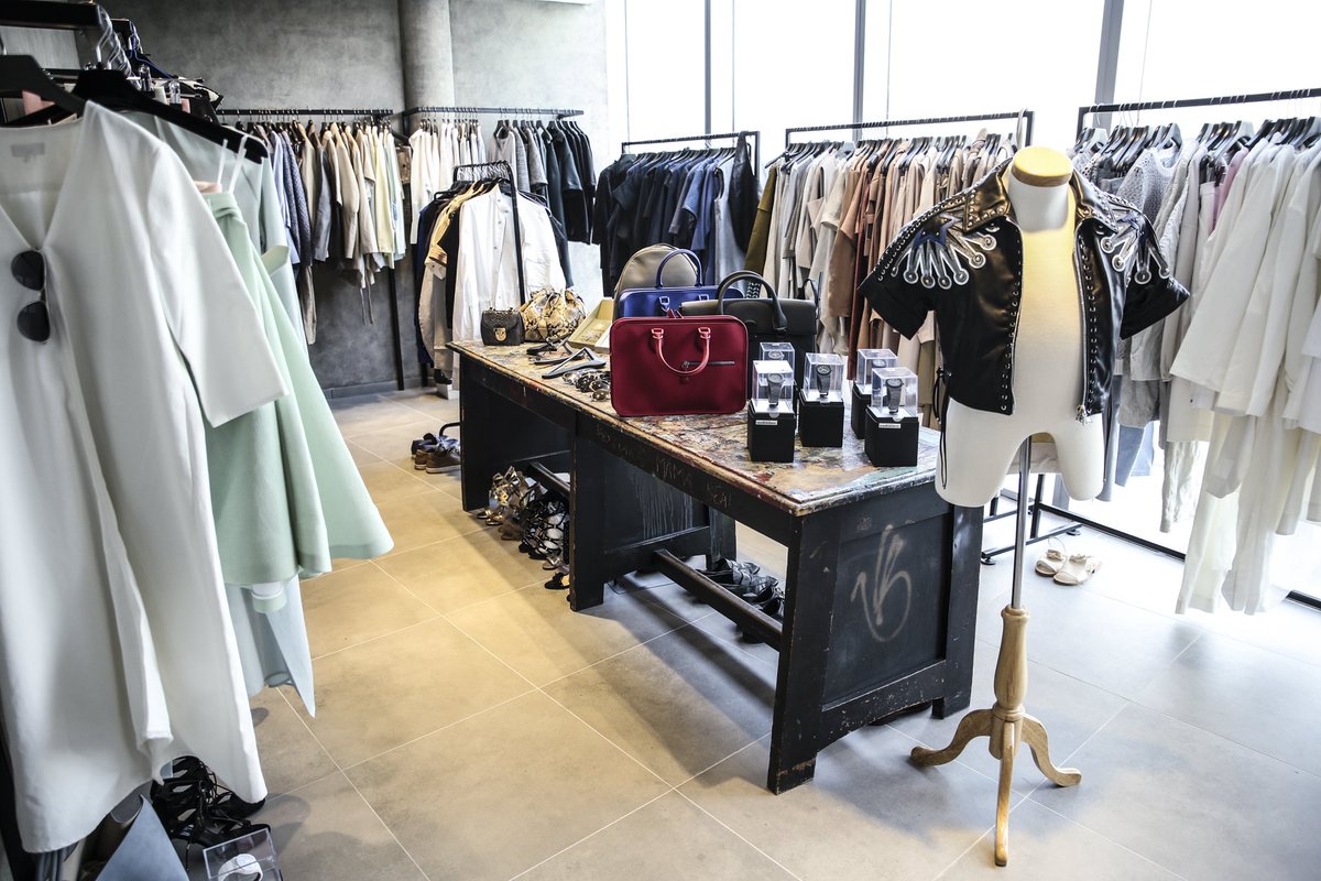 the_qode's tweet photo. Show off your spring wardrobe, with the change of seasons 
@cosstores  @DieselBlackGold  @NamshiDotcom__ 
#dubai https://t.co/IlDPkeItLW